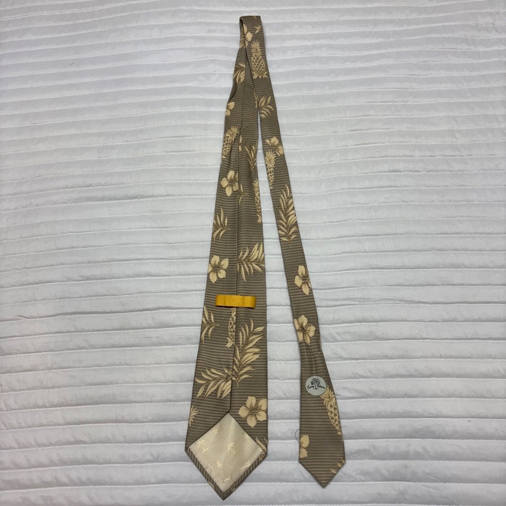 Tommy Bahama Mens Silk Tie Tan Brown Tropical Pineapple Hibiscus Floral 4 Inch - Picture 5 of 7